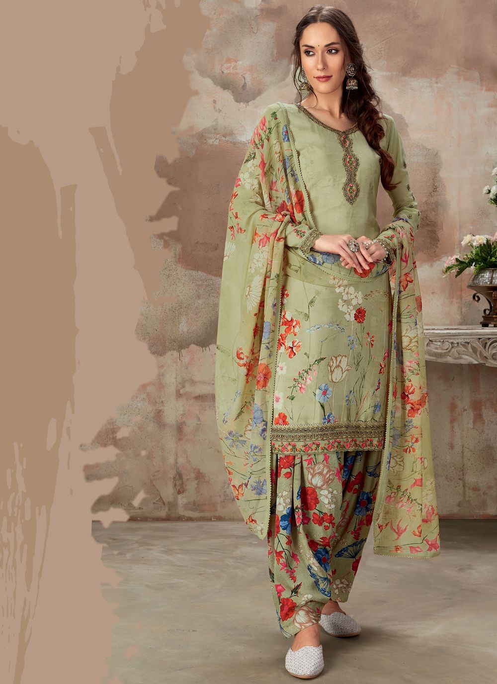 Printed Faux crepe Salwar Kameez